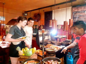 Cool Land Hot Hut Rooms & Restaurant